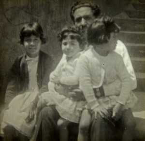 Fernando navarro y sus hijas: erika, monica y patricia
